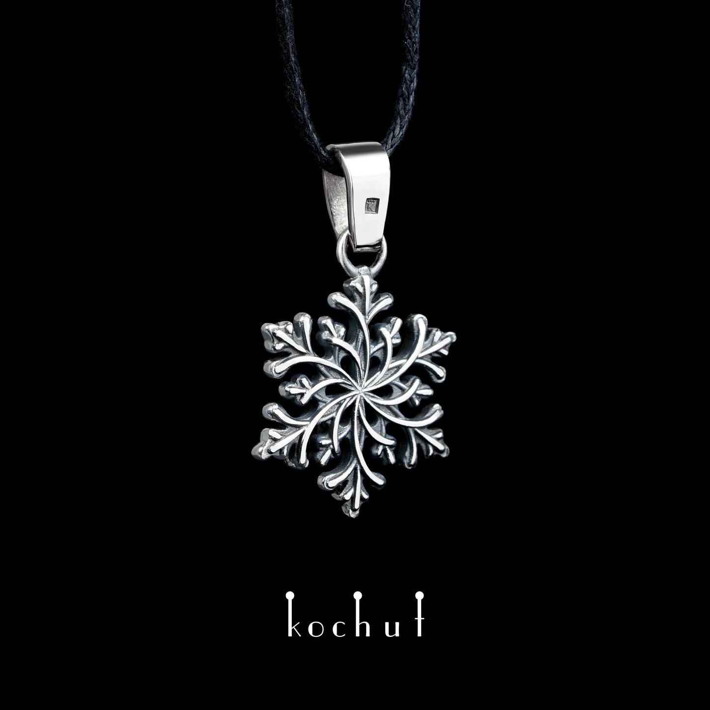 Schneeflocke — Anhänger aus oxidiertem Silber