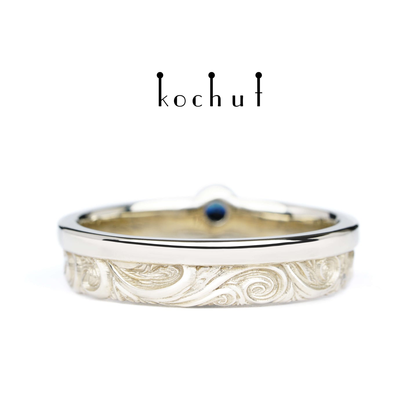 In Freude und Leid: Halbe — Ring aus Weißgold mit Saphir