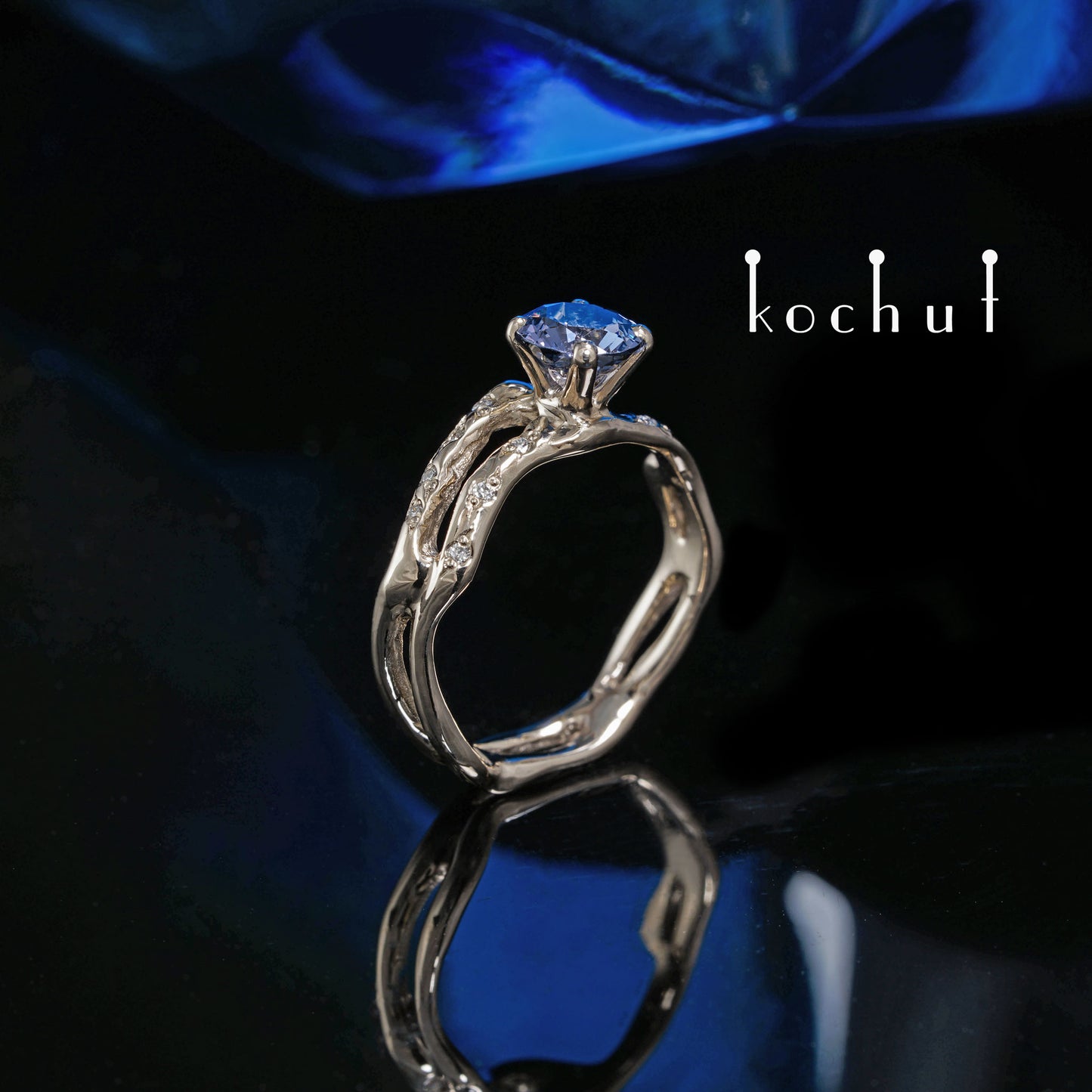 Mermaid — Verlobungsring aus Palladium-Gold mit Spinell und Diamanten