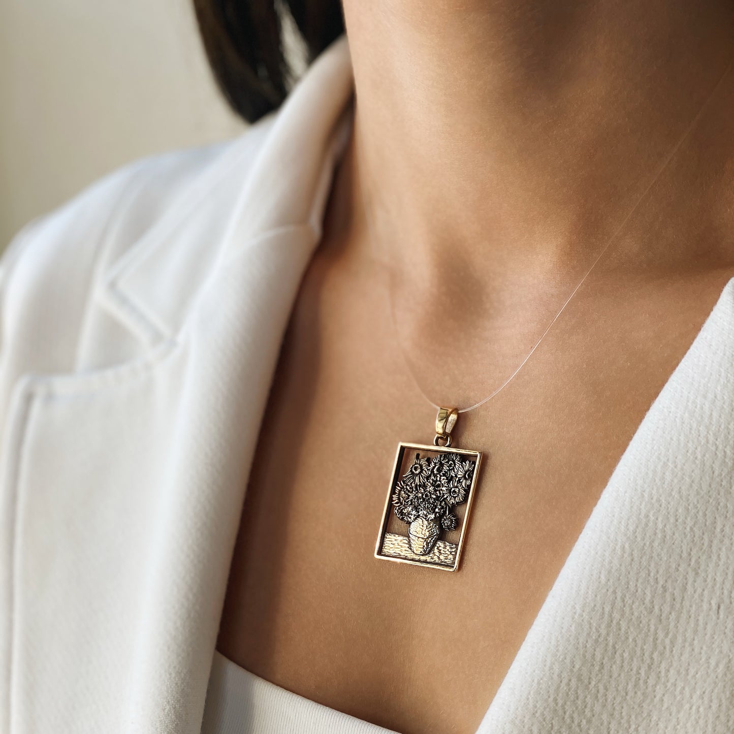Sonnenblumen Van Gogh — Anhänger aus Gelbgold, beschichtet mit schwarzem Rhodium