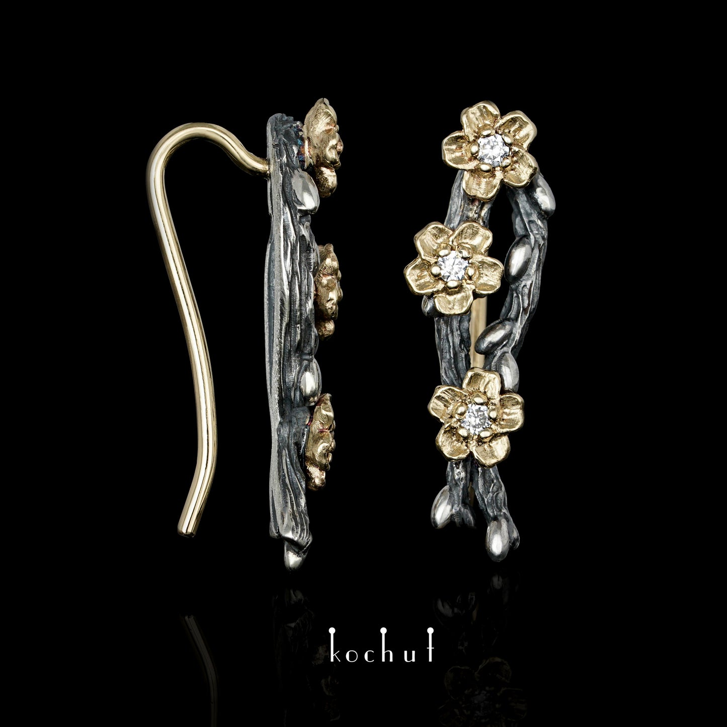 Weidenzweige mit Blumen — Ohrringe aus oxidiertem Silber und Gelbgold mit Diamanten