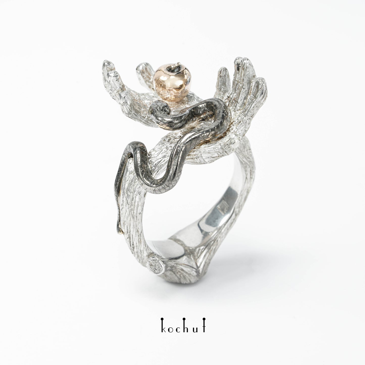 Verbotene Frucht — Ring aus Gelb-, Rotgold und Silber, überzogen mit schwarzem und weißem Rhodium