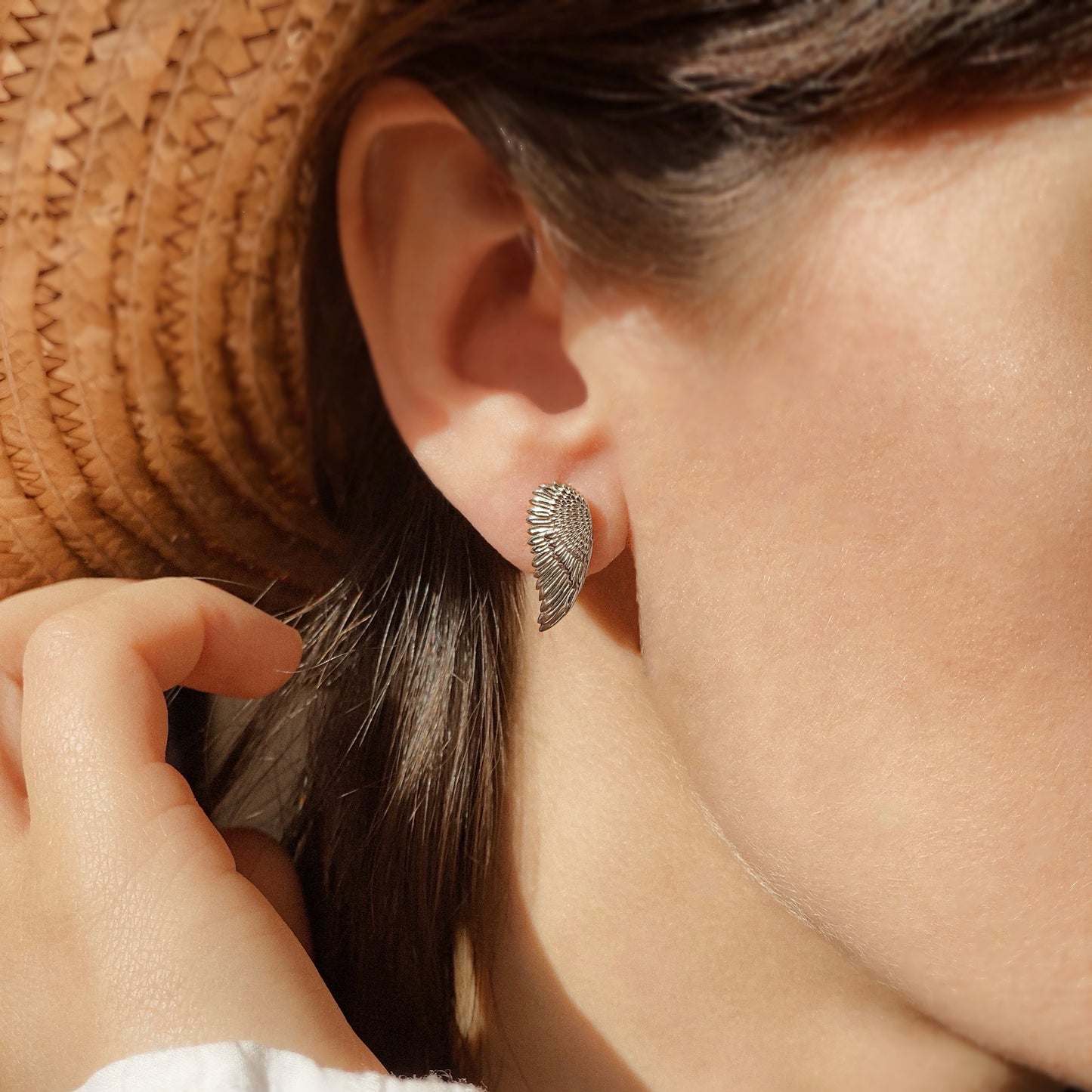 Flügel — silberne Ohrringe, überzogen mit weißem Rhodium