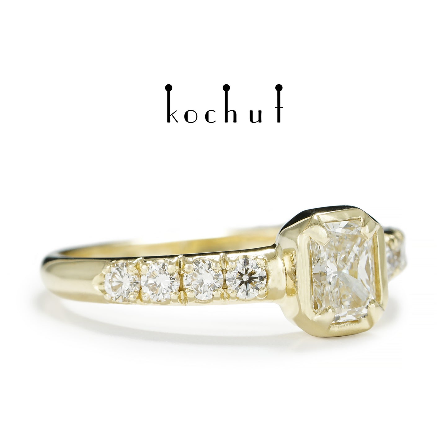 Neue Muse — Ring aus Gelbgold mit Diamanten