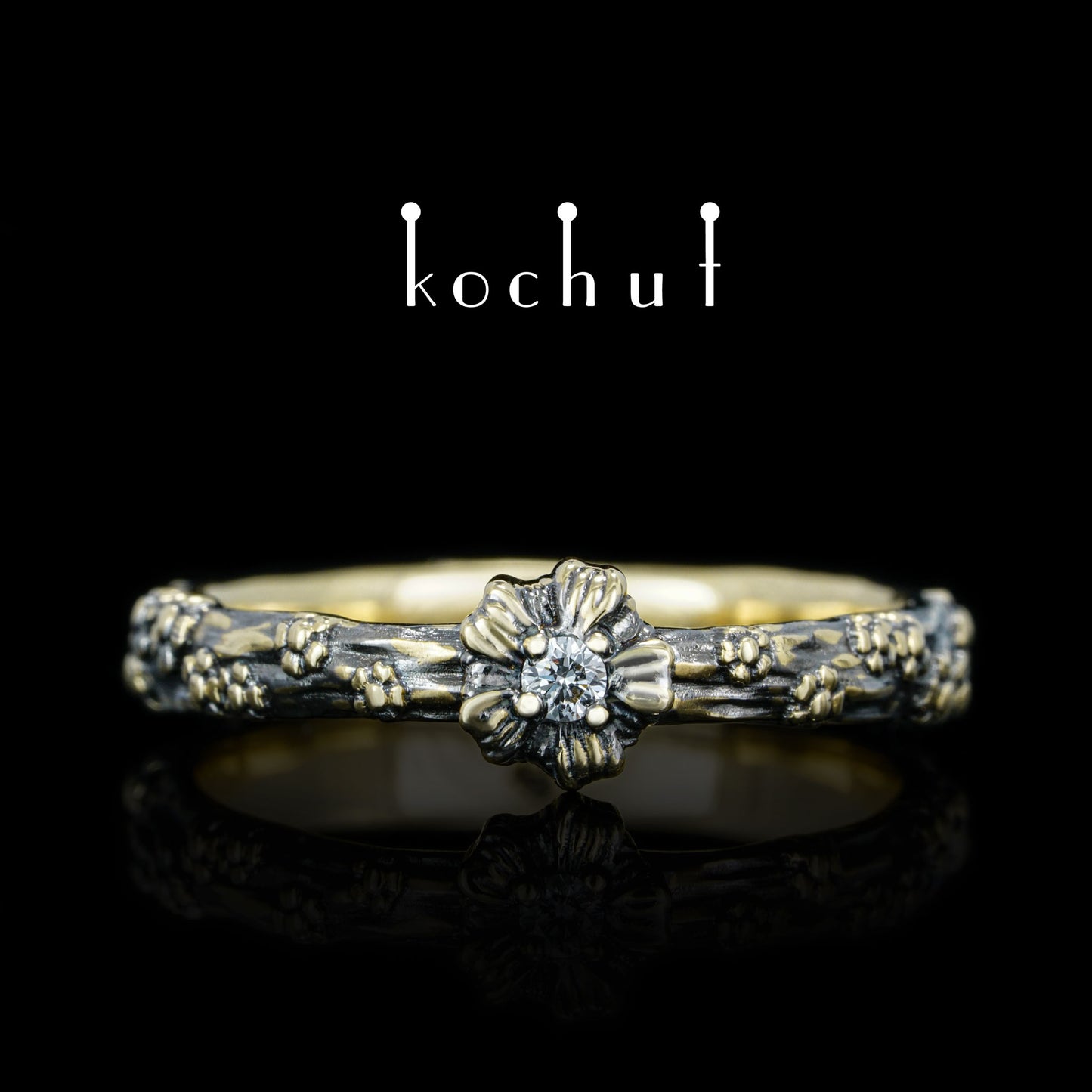 Vergissmeinnicht — Ring aus Gelbgold mit Diamant, beschichtet mit schwarzem Rhodium