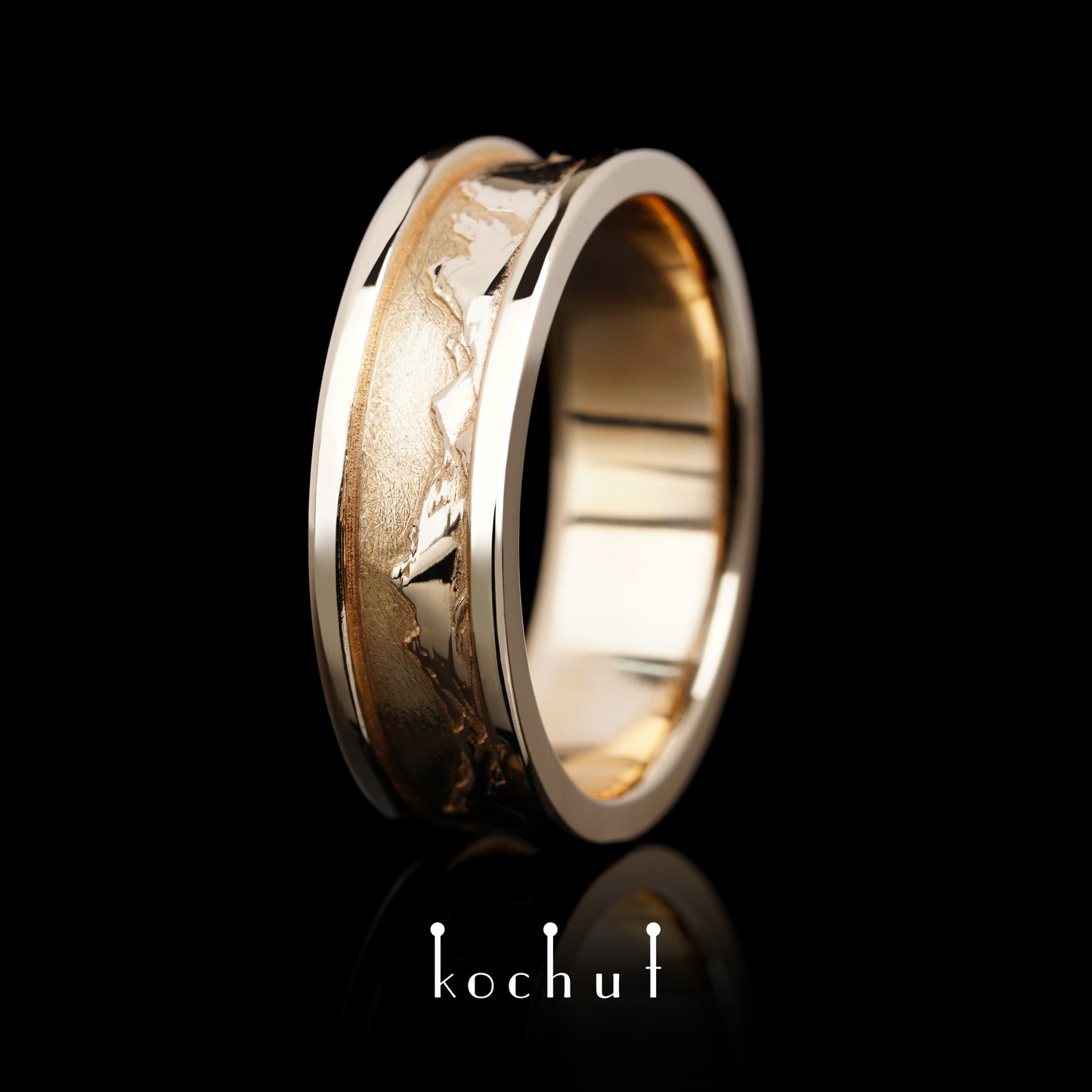 Gipfel der Liebe — Ehering aus Rotgold