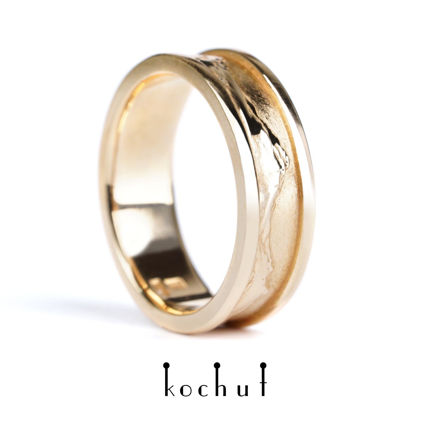 Gipfel der Liebe — Ehering aus Rotgold