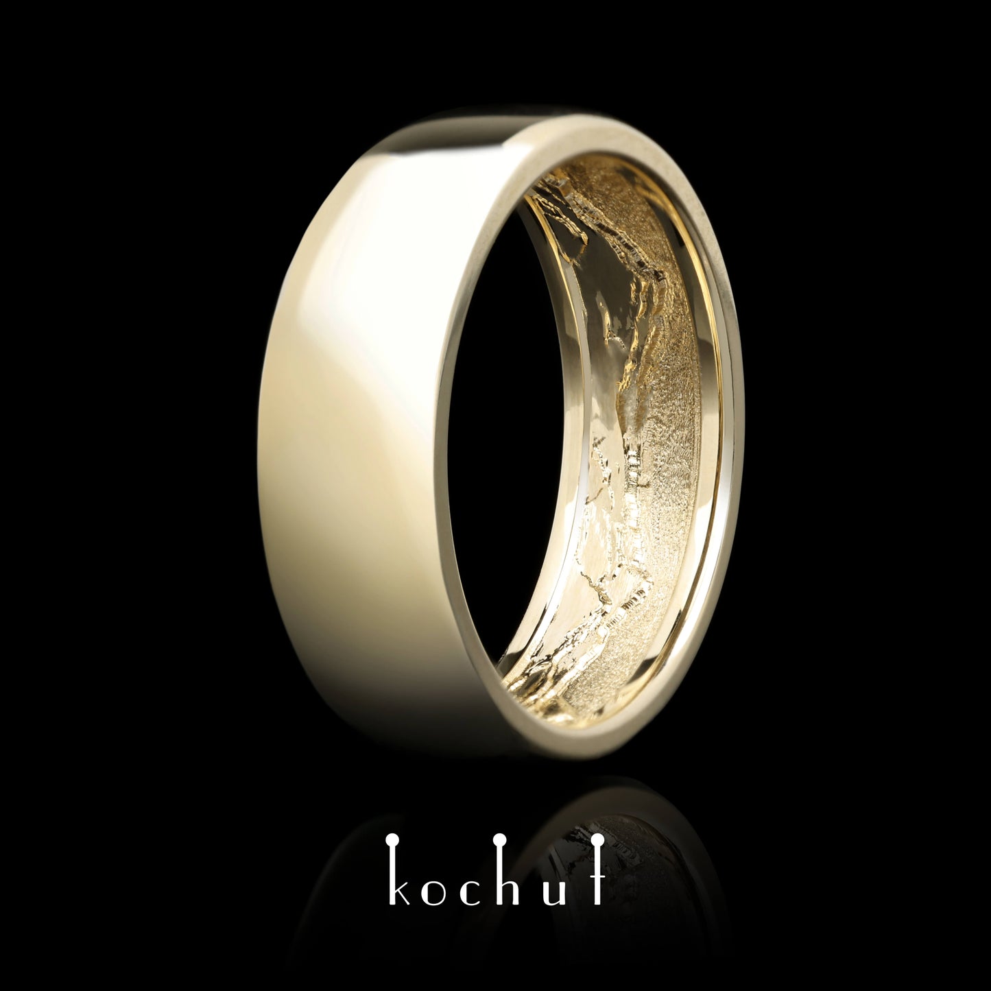 Spitzen der Liebe: Reflexion — Ehering aus Gelbgold