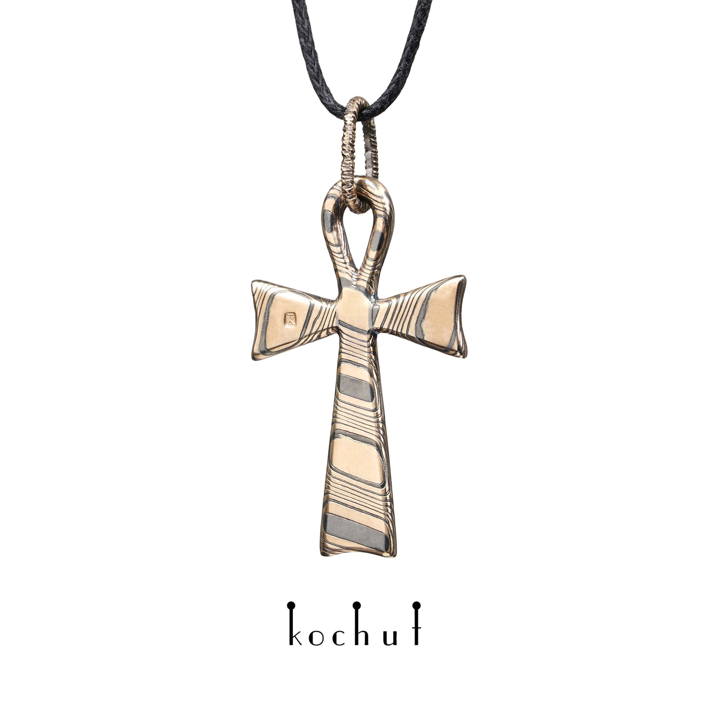 Nur eins — Mokume-Kreuz aus Rotgold und graviertem sowie oxidiertem Silber, überzogen mit schwarzem Rhodium