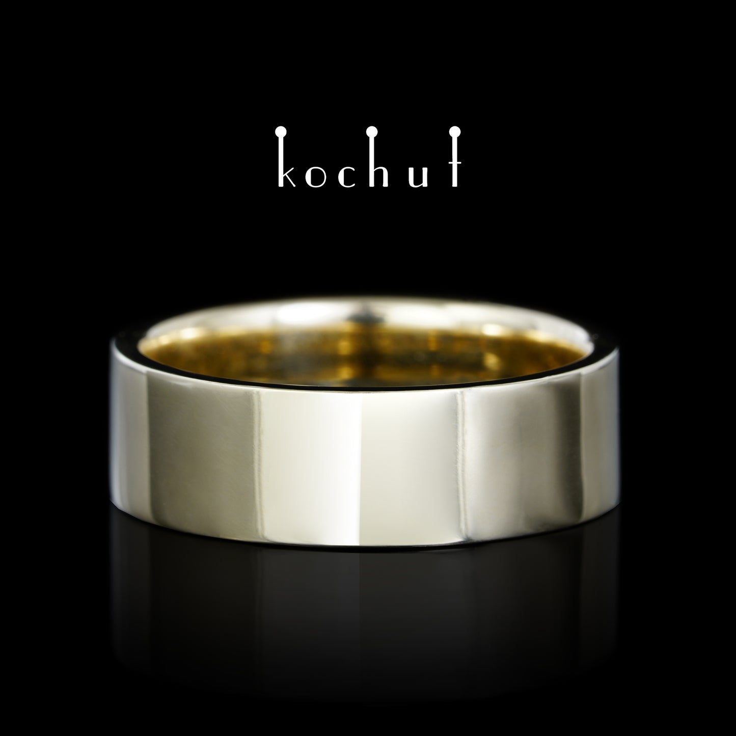 Baum des Lebens: Hälften — flach geformter Ehering aus Gelbgold, beschichtet mit schwarzem Rhodium