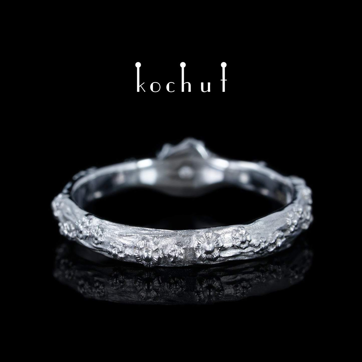 Vergissmeinnicht — Ring aus Weißgold mit Diamant, beschichtet mit weißem Rhodium