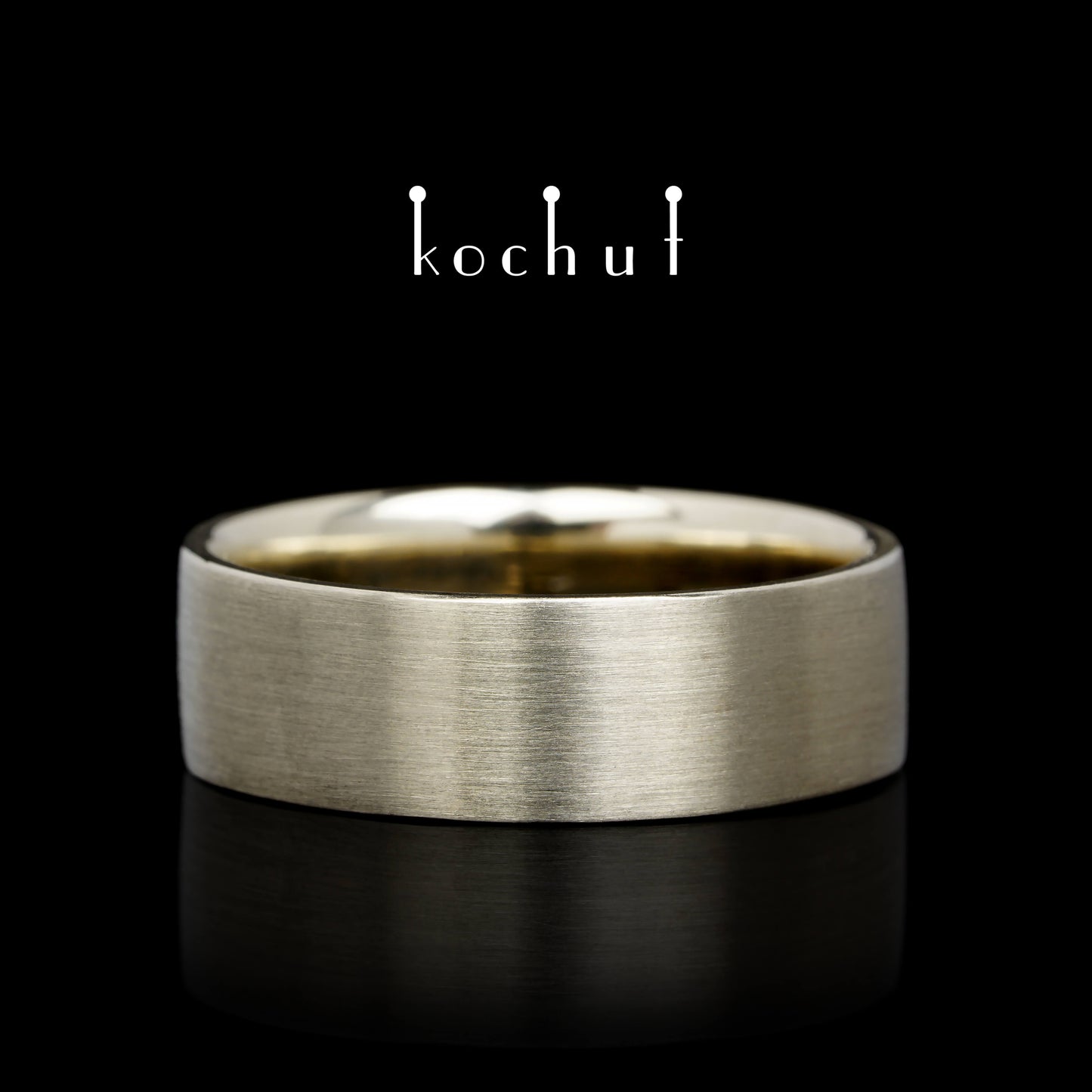 Lebensbaum: Halbe — Ehering aus Weißgold, überzogen mit schwarzem Rhodium