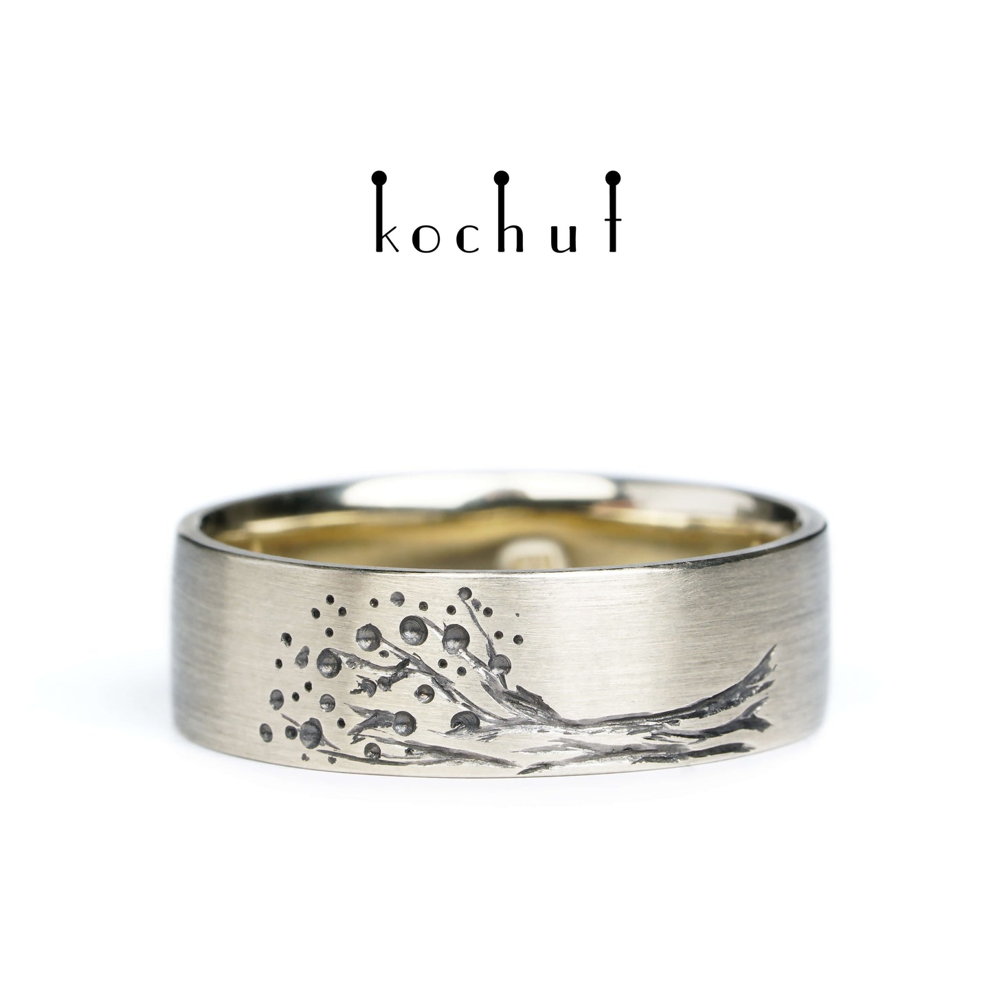 Lebensbaum: Halbe — Ehering aus Weißgold, überzogen mit schwarzem Rhodium