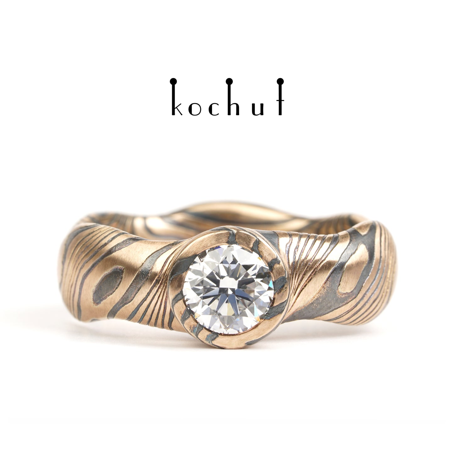 Polarlichter — Mokume-Ehering aus Rotgold und graviertem sowie oxidiertem Silber mit Diamant