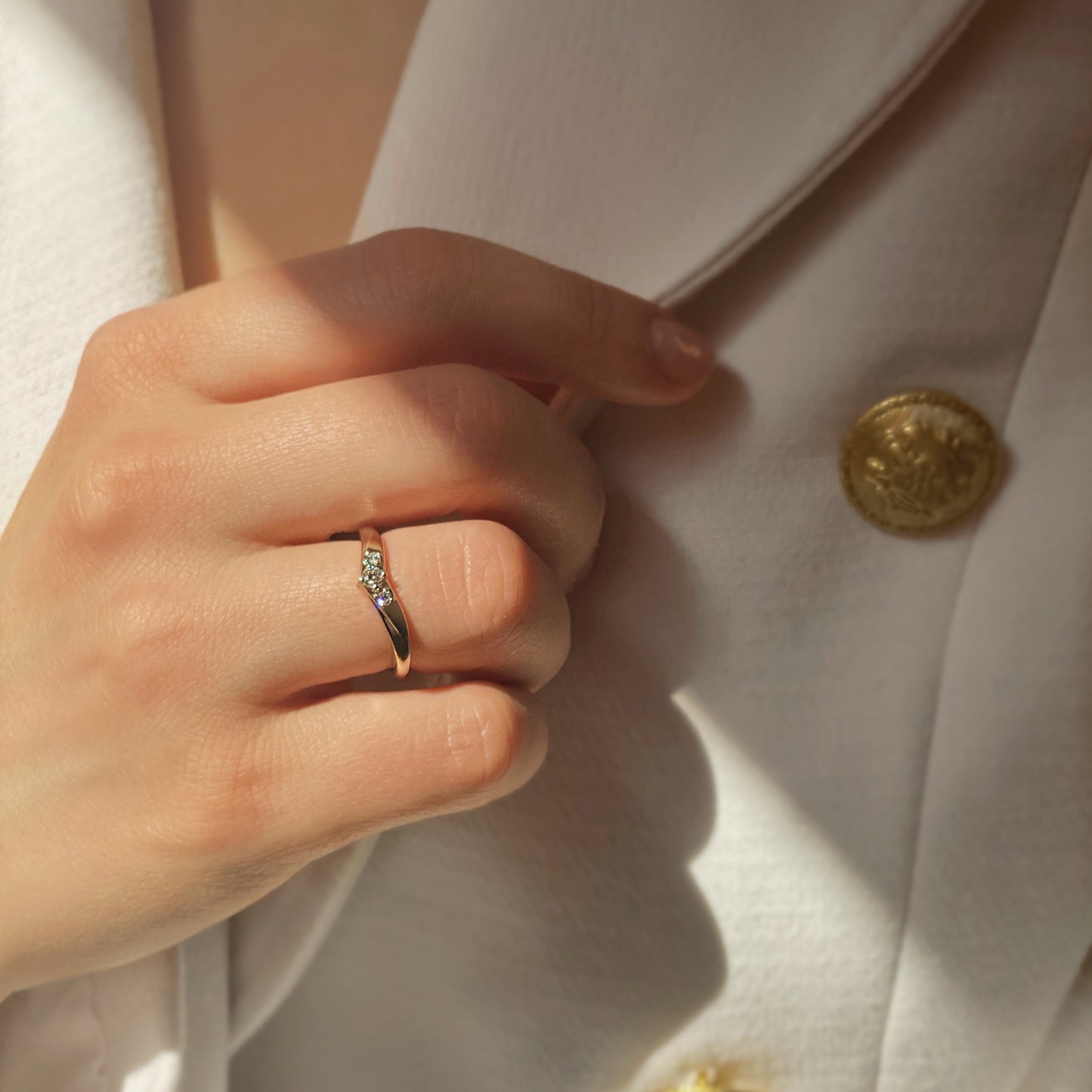 Meine Dame — Ring aus Palladium-Gold mit Diamanten