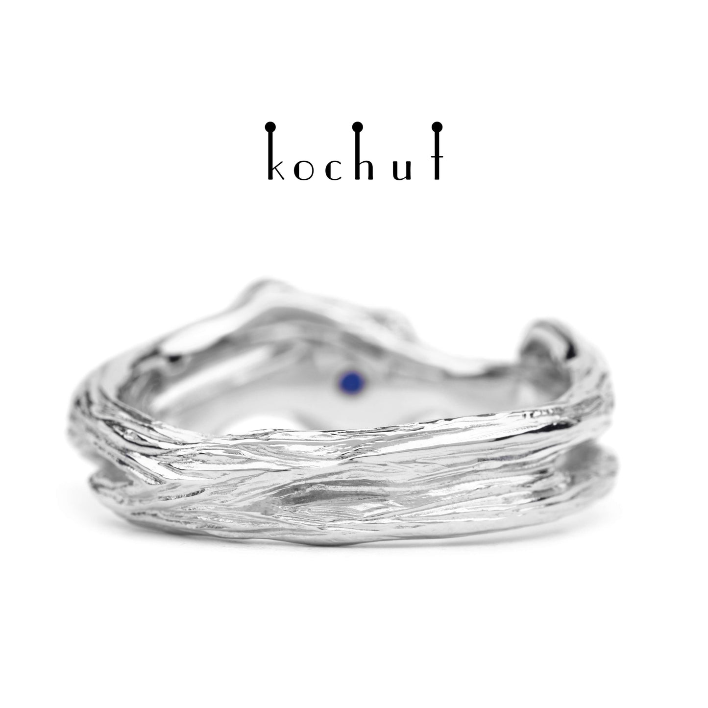 Herz des Waldes — Ring aus Weißgold mit Saphir und Diamanten, überzogen mit weißem Rhodium