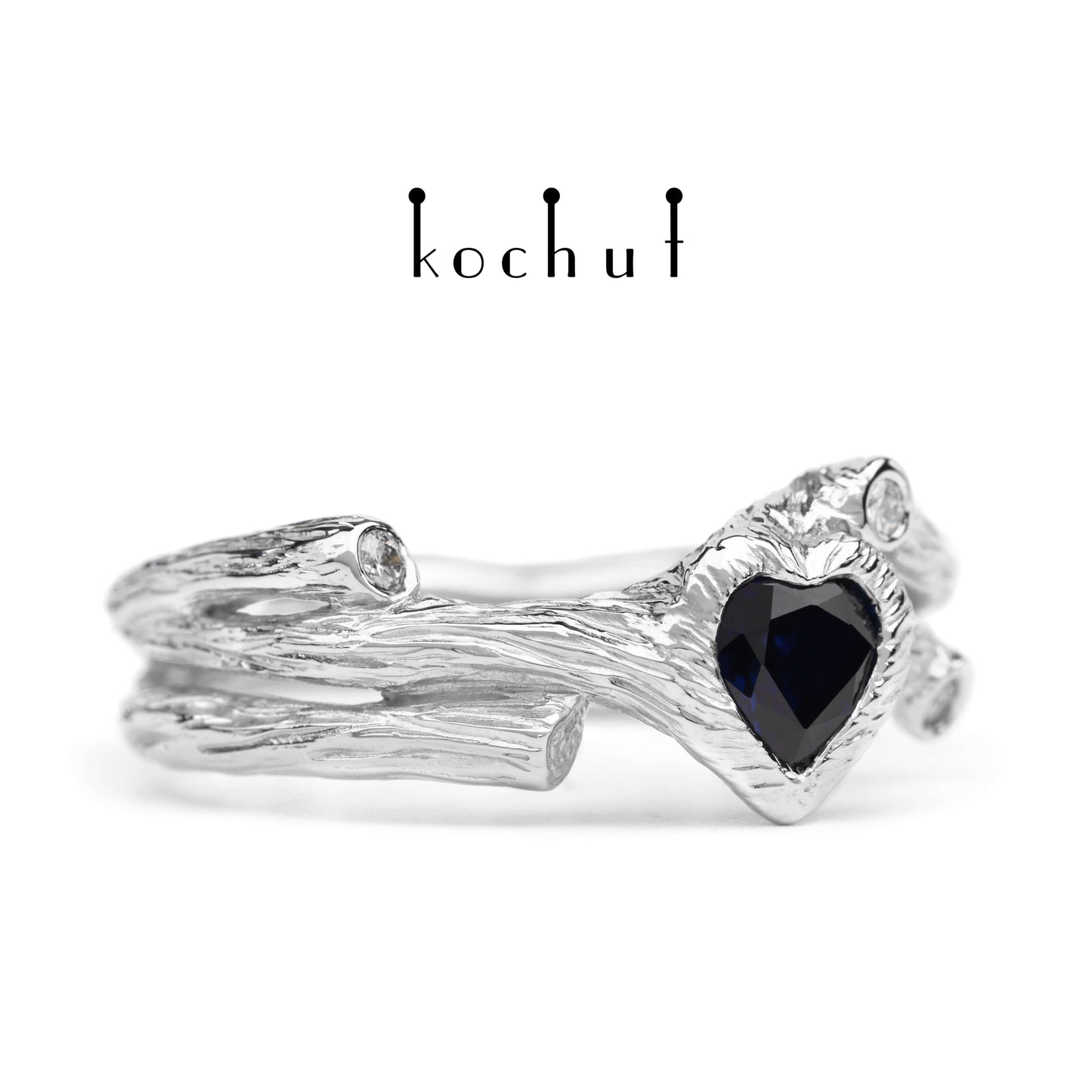 Herz des Waldes — Ring aus Weißgold mit Saphir und Diamanten, überzogen mit weißem Rhodium