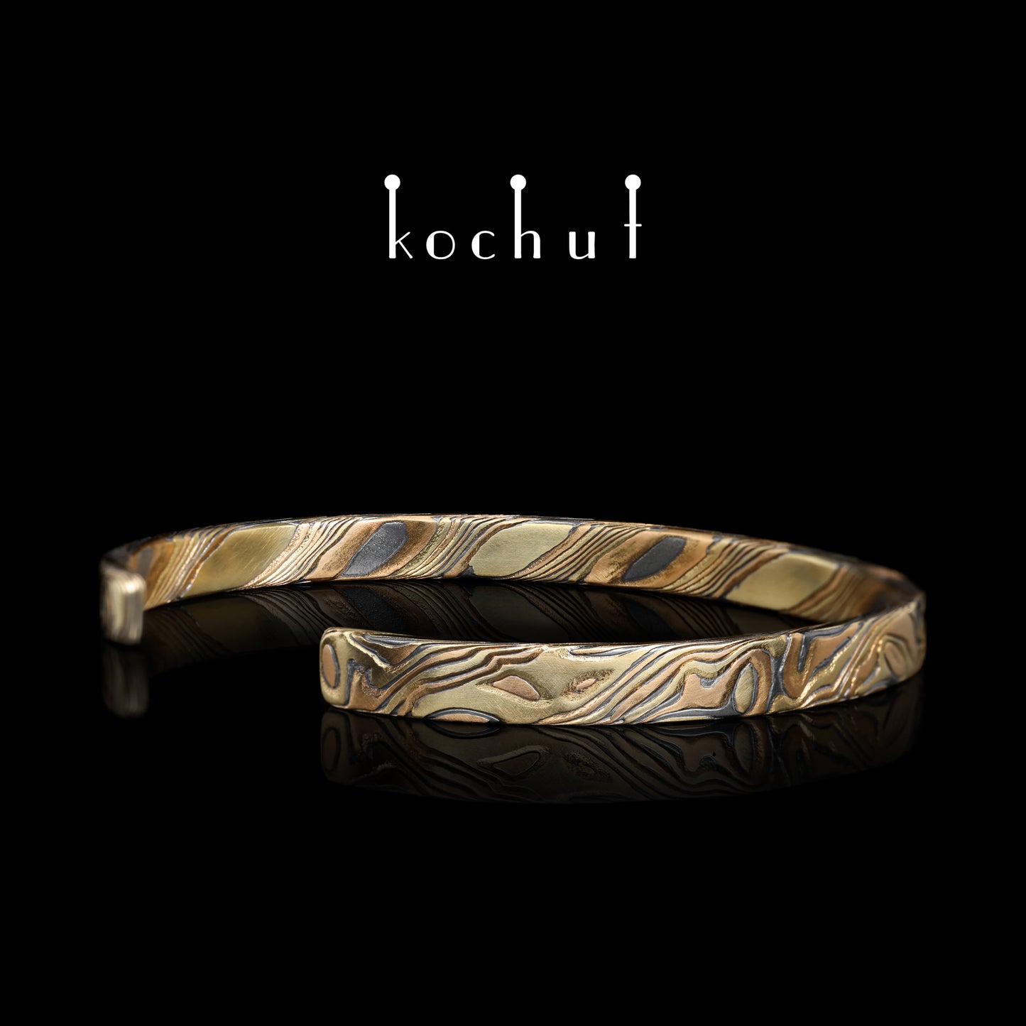 Kanso — Mokume-Armband aus Rot-, Gelb- und Weißgold sowie graviertem, oxidiertem Silber