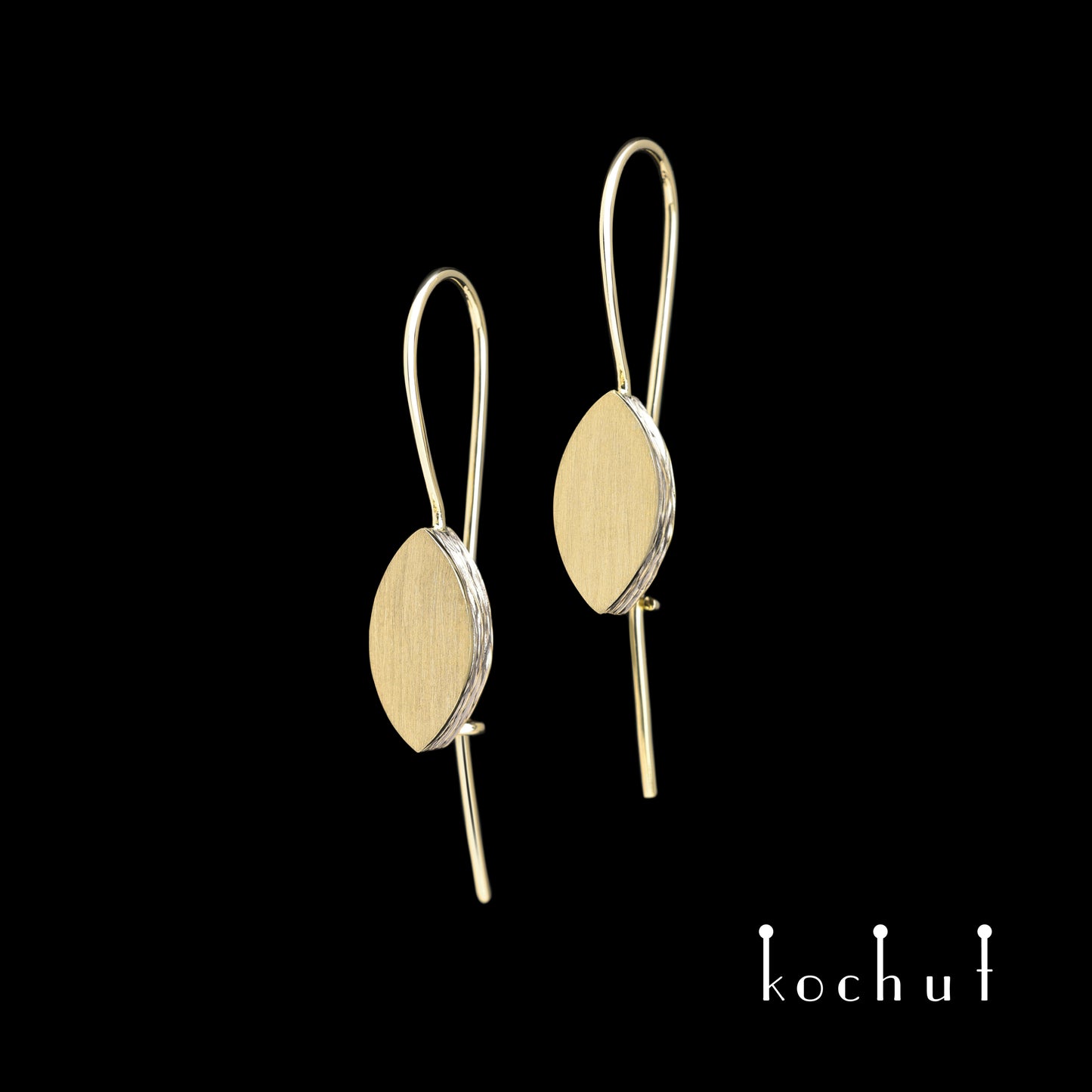 Golden Leaf — Ohrringe aus Gelbgold, beschichtet mit schwarzem Rhodium