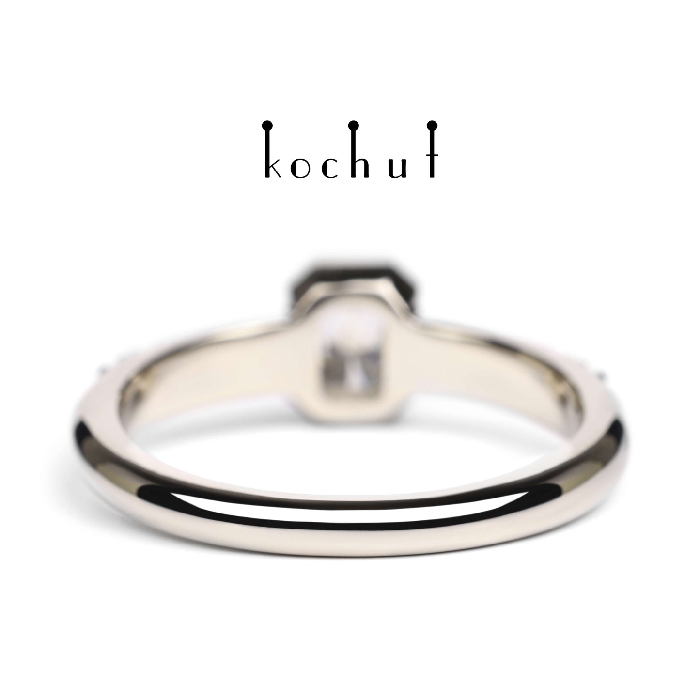Neue Muse — Ring aus Weißgold mit Diamanten