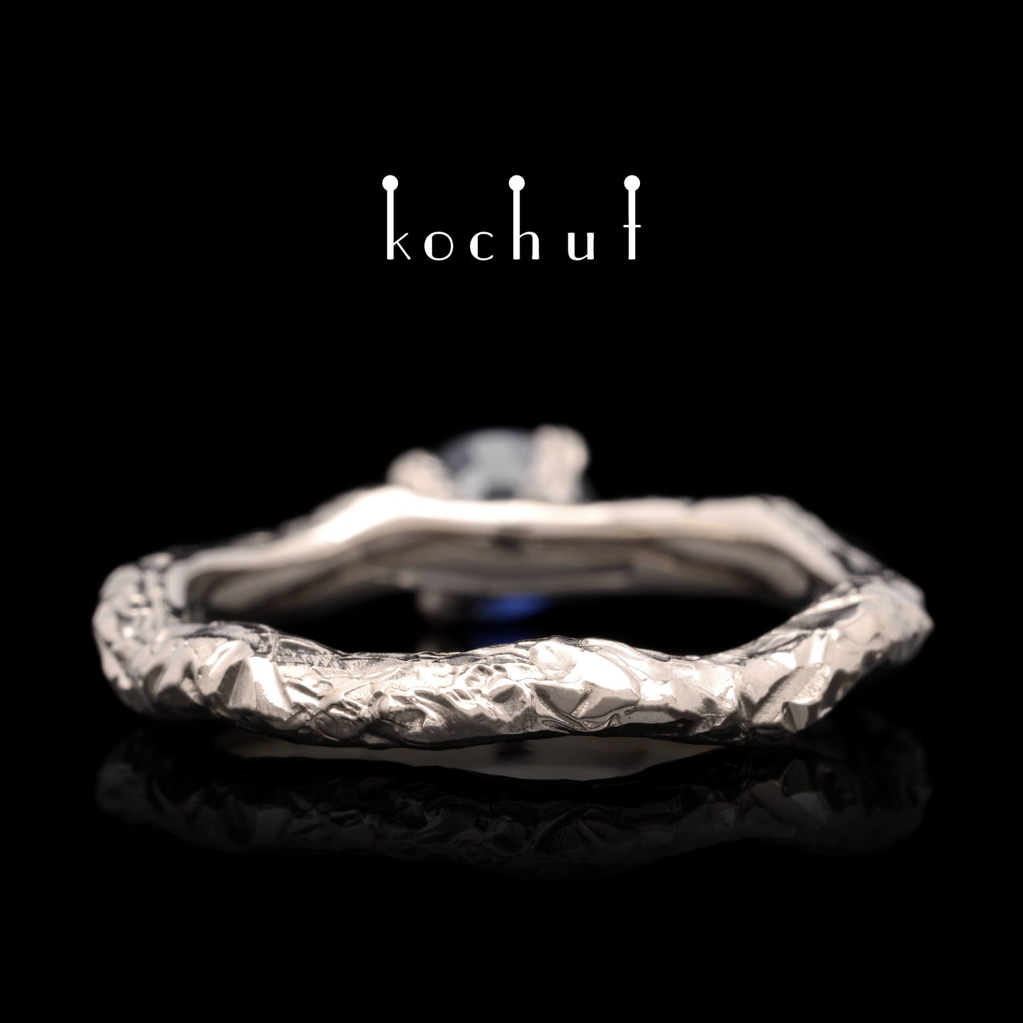Valkyrie Zartheit — Ring aus Palladium 18K Gold mit Saphir