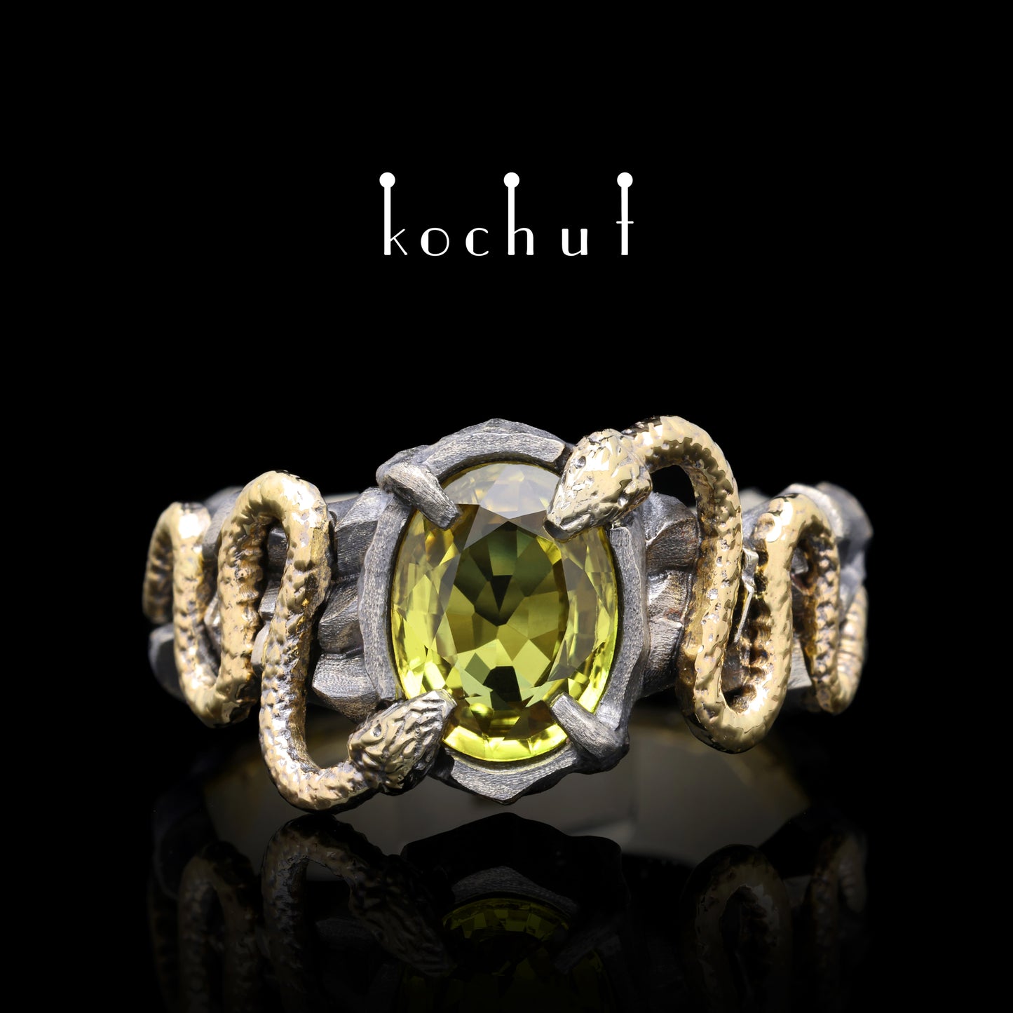 Versuchung — Ring aus Weiß- und Gelbgold mit gelbem Saphir, überzogen mit schwarzem Rhodium