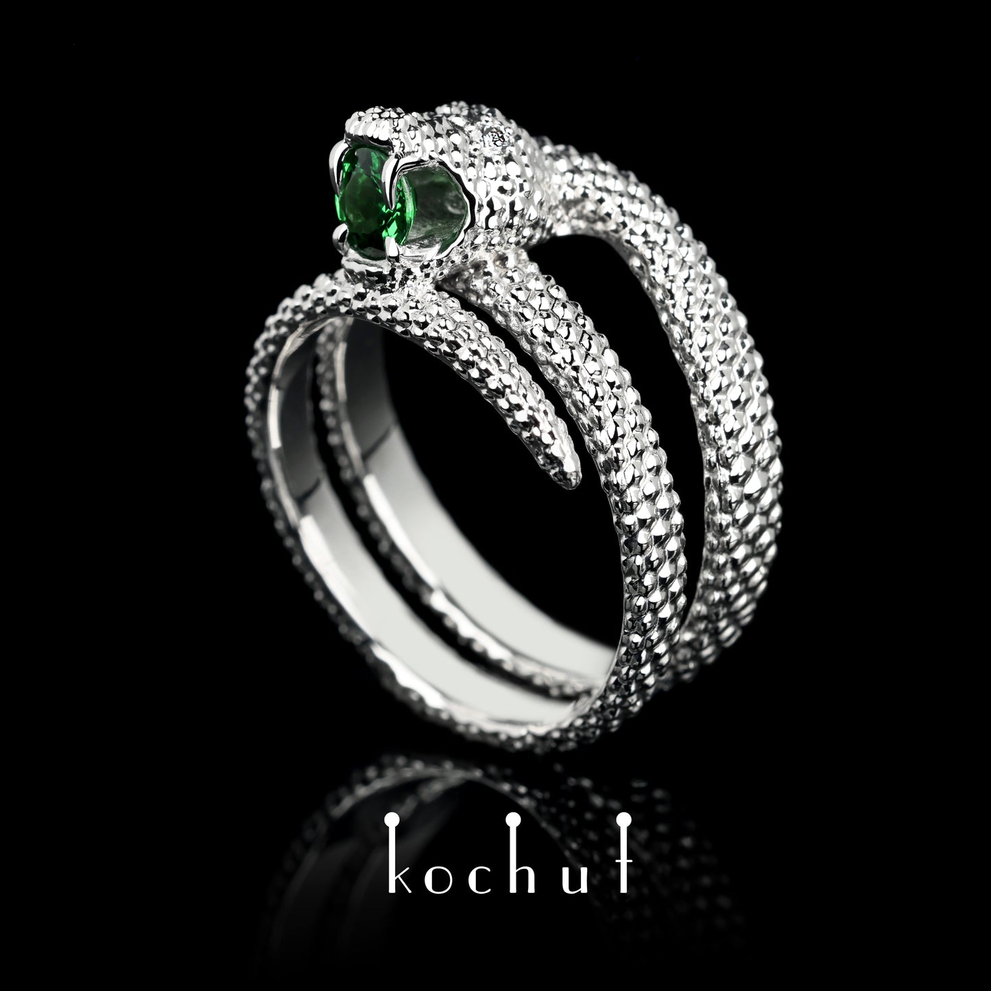 Liebe der Widerspenstigen — Ring aus Weißgold mit Tsavorit und Diamanten, überzogen mit weißem Rhodium