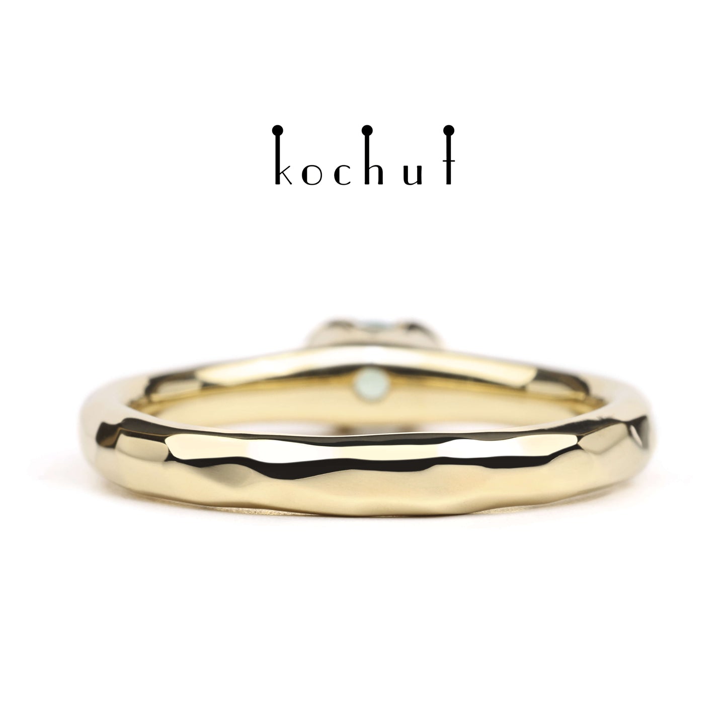 Absolute — Verlobungsring aus gelbem 18K Gold mit grünem Saphir