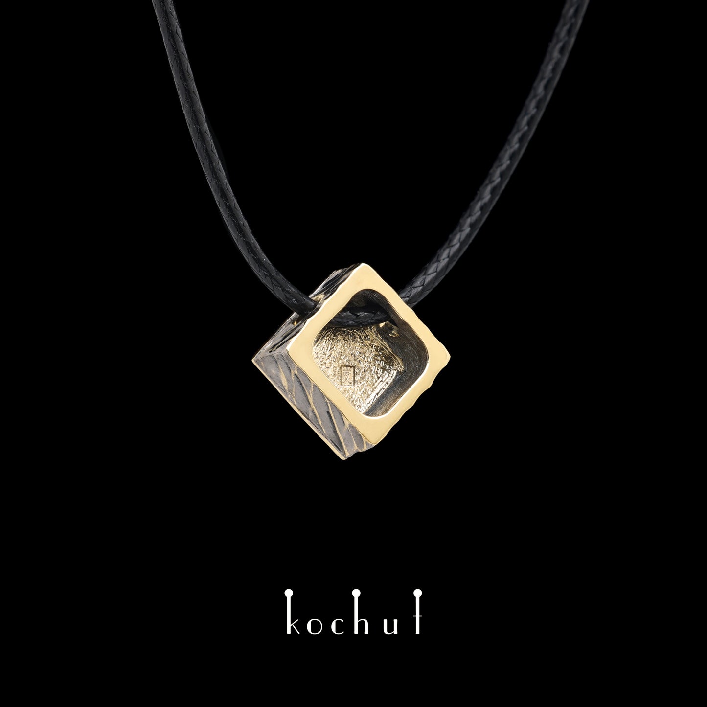 Golden Square — Anhänger aus Gelbgold, beschichtet mit schwarzem Rhodium