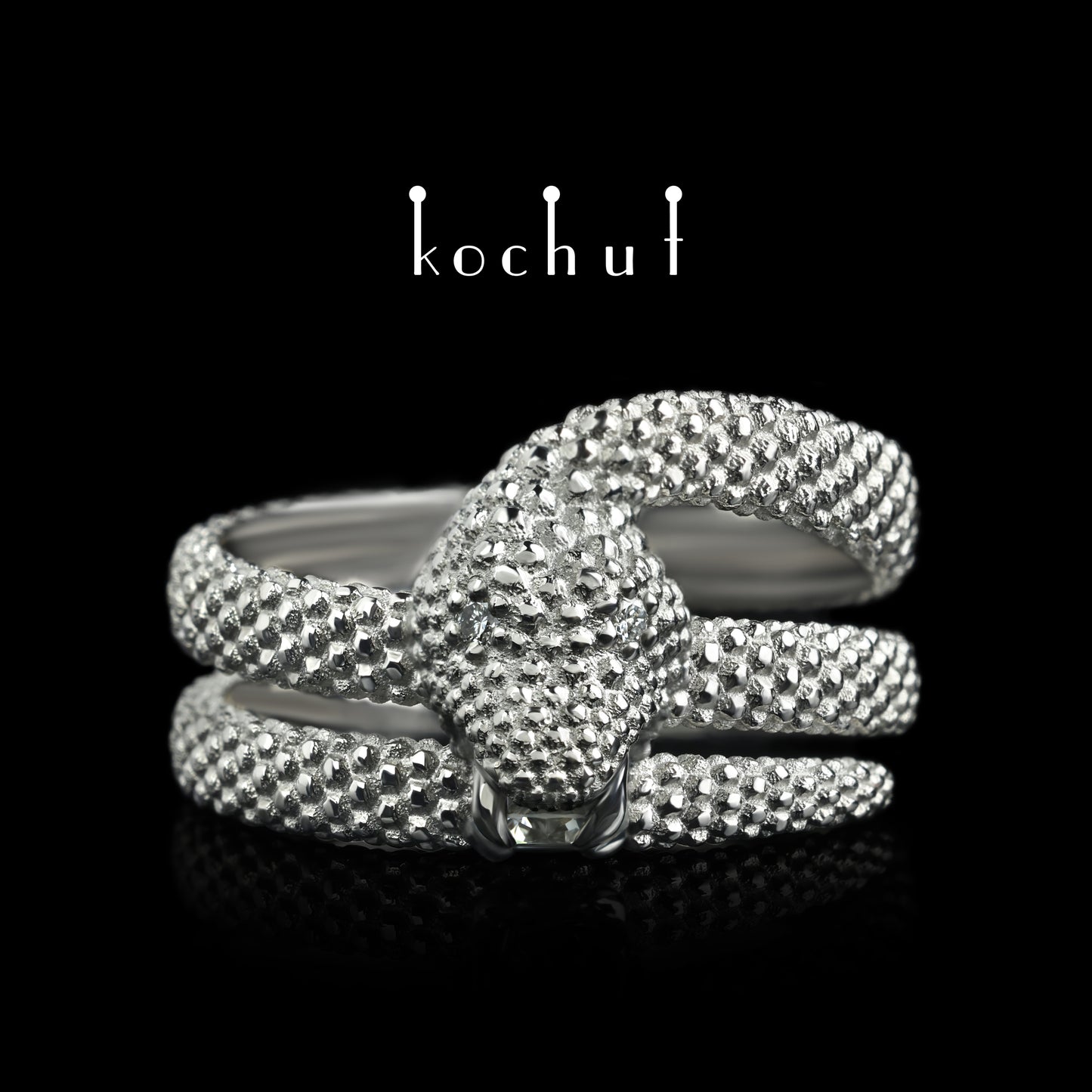 Liebe der Widerspenstigen — Ring aus Platin mit Diamanten