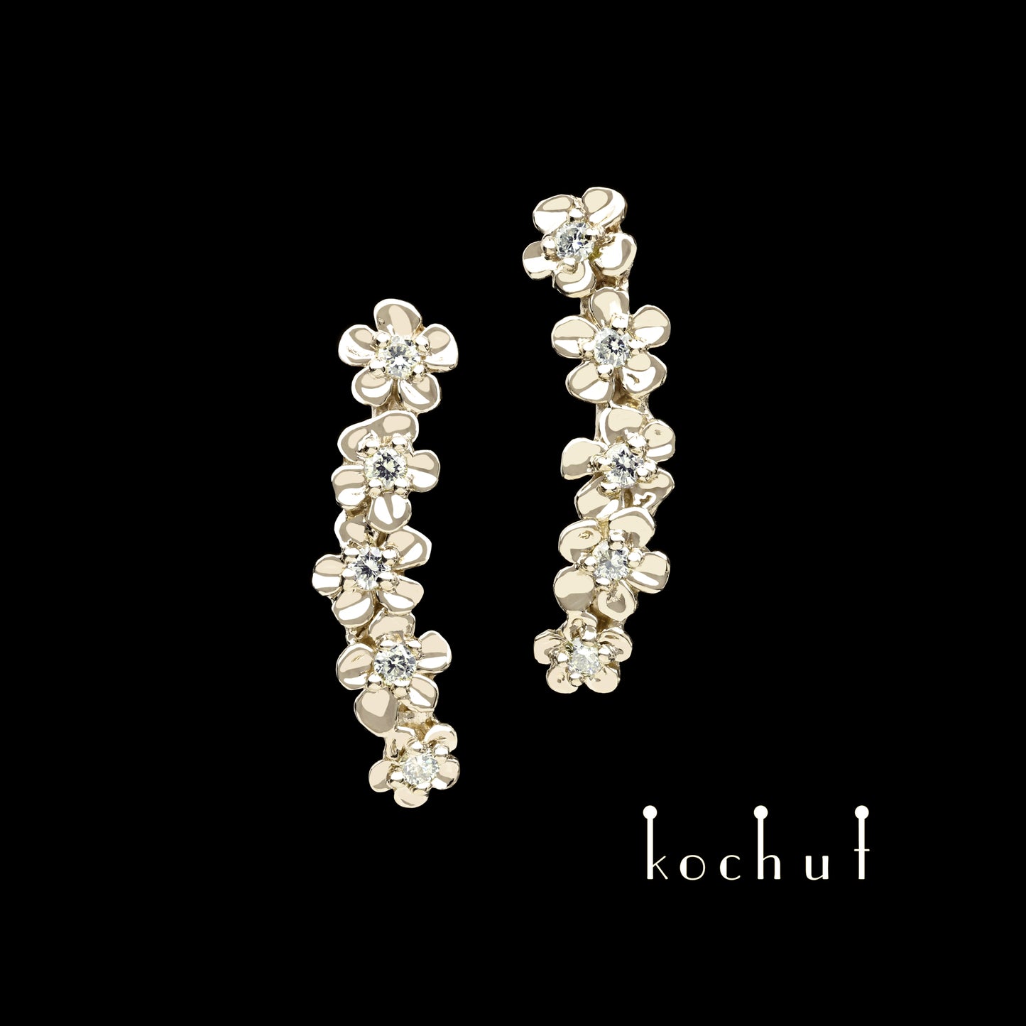 Florale Tiara — Ohrklemmen aus Weißgold mit Diamanten