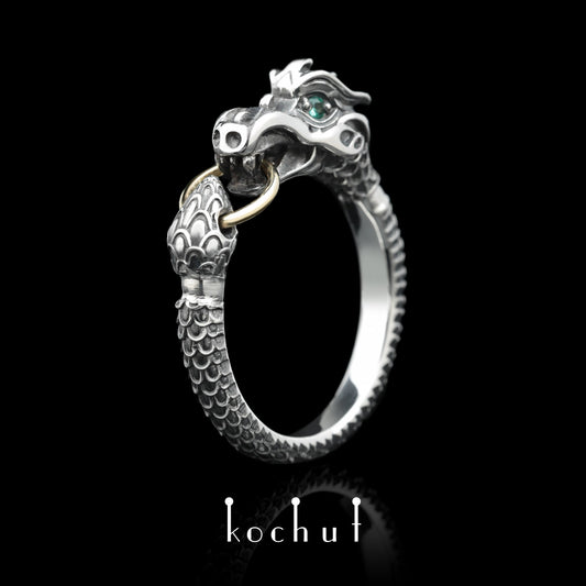 Dragon — Ring aus oxidiertem Silber und Gelbgold mit Smaragd