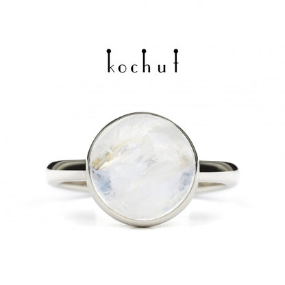 Supermoon — Ring aus Silber, beschichtet mit weißem Rhodium und Mondstein