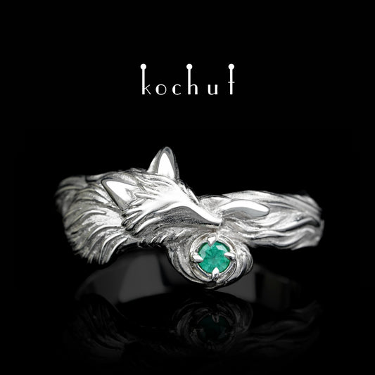 Kleiner Fuchs — Ring aus Silber mit Smaragd, beschichtet mit weißem Rhodium