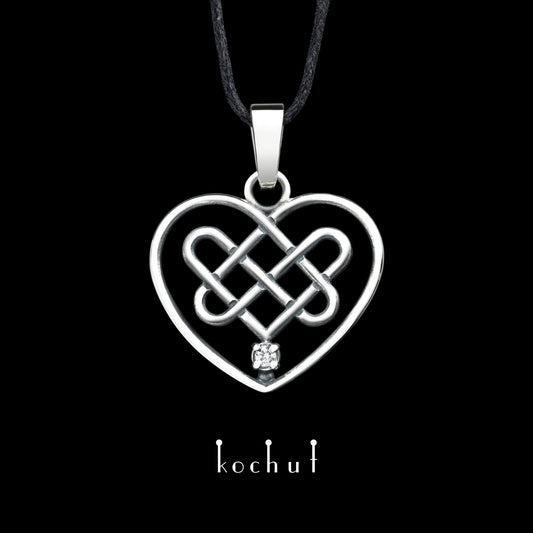 Celtic Heart — Anhänger aus oxidiertem Silber mit Diamant