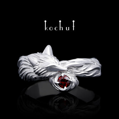 Kleiner Fuchs — Ring aus Silber mit Granat, beschichtet mit weißem Rhodium