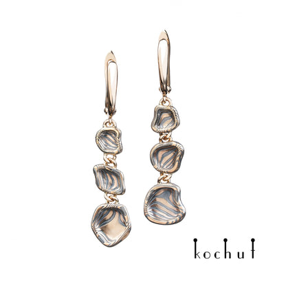 Kalahari – Mokume-Ohrringe aus geätztem und oxidiertem Silber und Rotgold