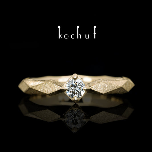 Meine Königin - Verlobungsring aus Gelbgold mit Diamant (0,13 ct)