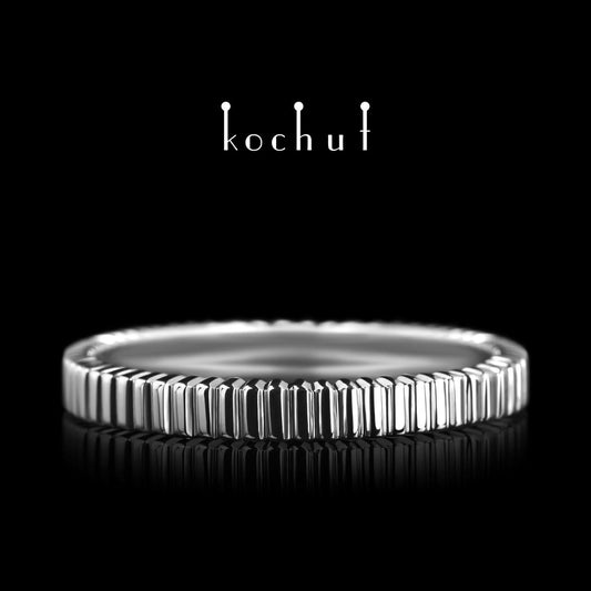Standhaftigkeit — ein Ring aus Weißgold, rhodiniert mit Weißrhodium