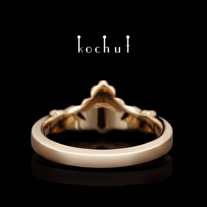 Claddagh — Ring aus Rotgold mit Diamant