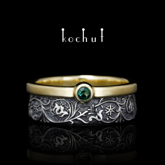 Harmonie der Natur — Ring aus Gelbgold und Silber mit Smaragd, überzogen mit schwarzem Rhodium