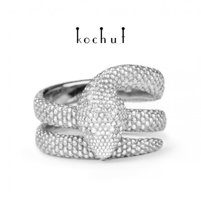 Die Liebe der Zügellosen - Ring aus Weißgold mit Diamanten und mit Rhodium überzogen