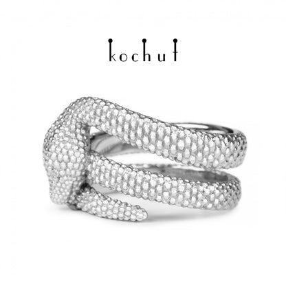 Die Liebe der Zügellosen - Ring aus Weißgold mit Diamanten und mit Rhodium überzogen