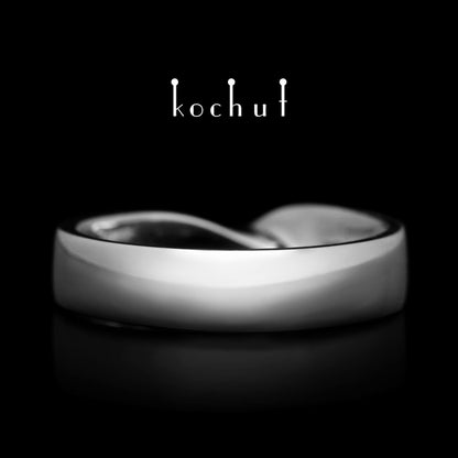 Möbiusband: breit — Ehering aus Weißgold, beschichtet mit weißem Rhodium (4.4 mm)