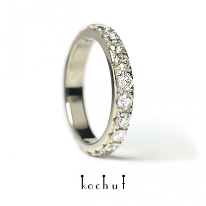 Meine Umlaufbahn  — Ring aus Wießgold mit Diamanten