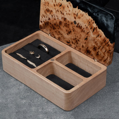 Ornament. Schwarze Perle — Holz- und Epoxidharz-Schmuckschachteln (Mini)