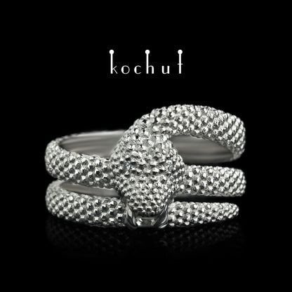 Die Liebe der Zügellosen - Ring aus Platin mit Diamanten