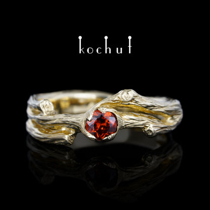 Zweig — Ring aus Gelbgold mit rotem Granat