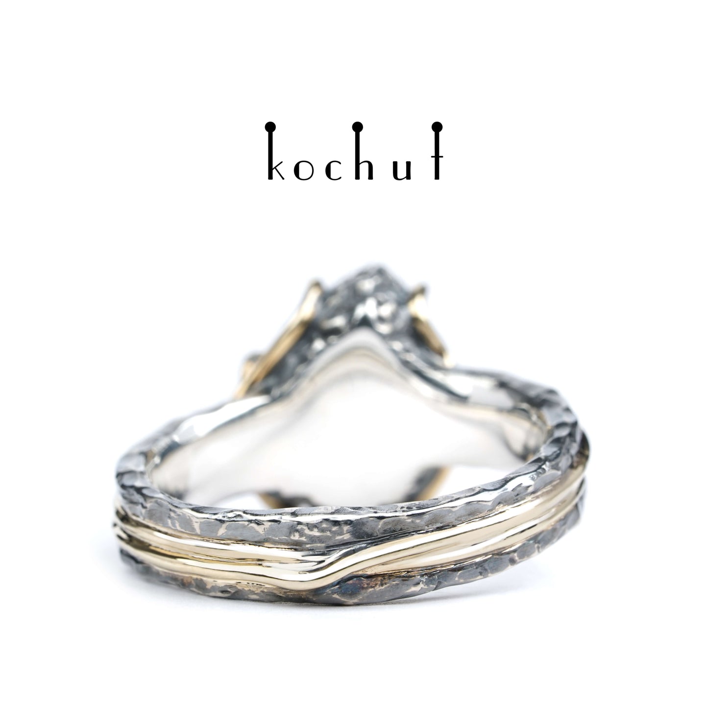 Aurora — Ring aus oxidiertem Silber und Gelbgold mit grünem Amethyst