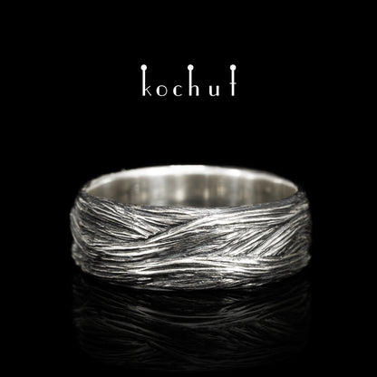 Holz — Ring aus oxidiertem Silber